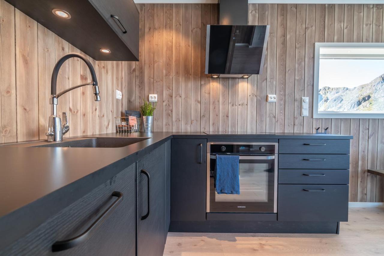 Seafront New Cabin In Lofoten Ballstad Exterior foto